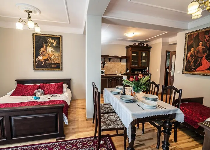 维拉阿兹亚水疗及健康酒店 *