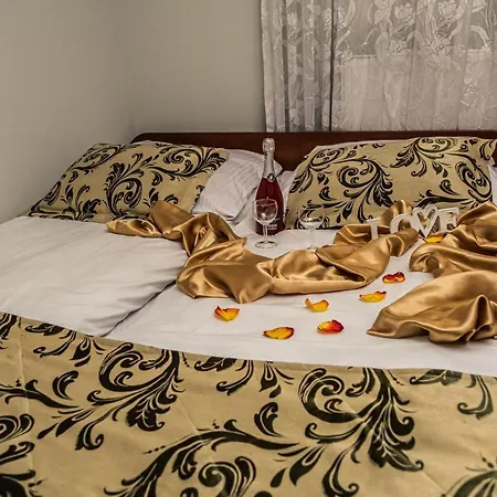 Azja Spa & Wellness Lägenhet *